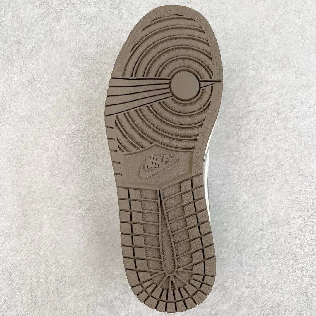 Air Jordan 1 Low in Brown product thumbnail view 8