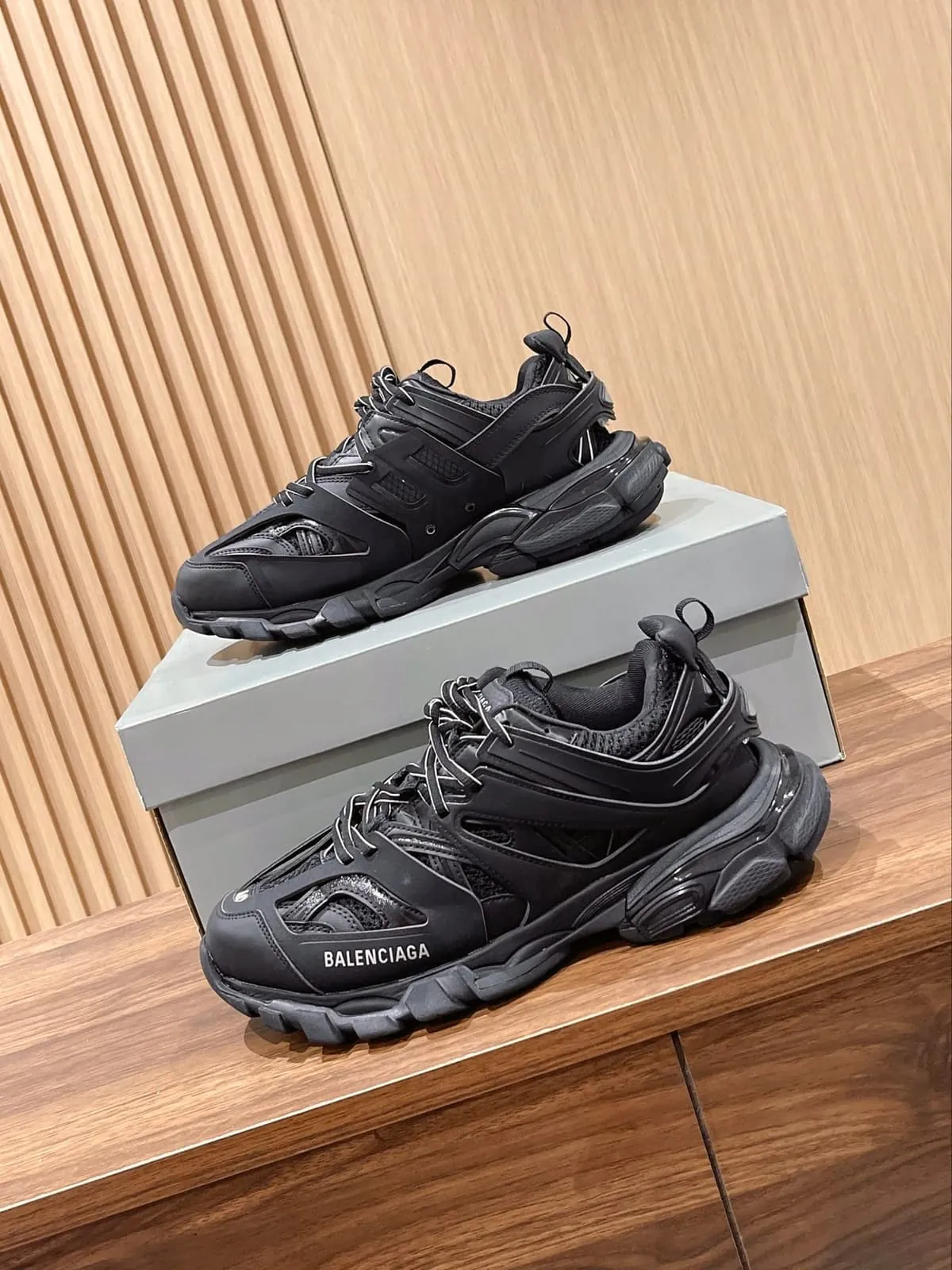 Balenciaga Runner Sneaker 3.5 in Black product thumbnail view 2