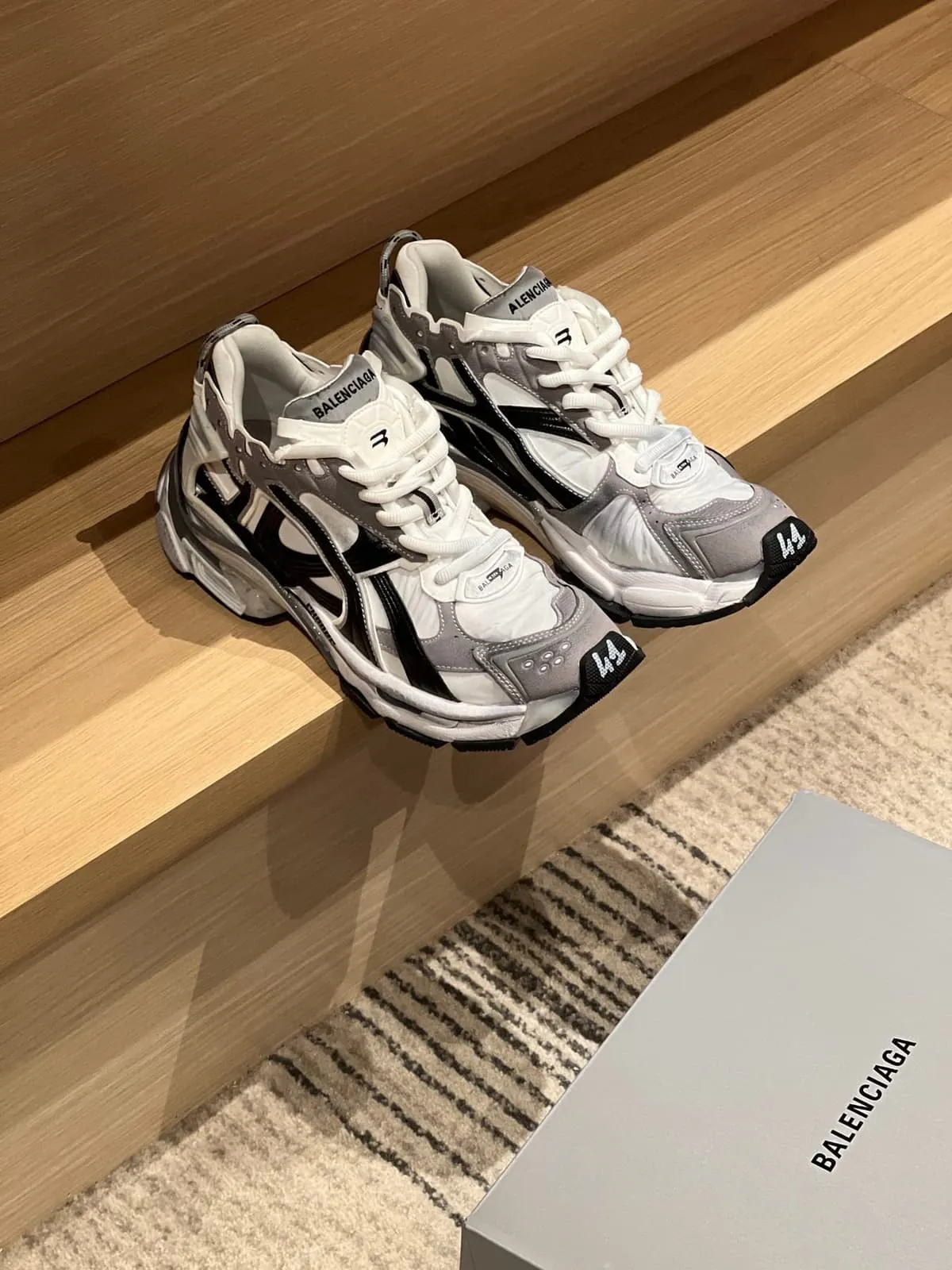 Balenciaga Runner Sneaker 7.0 in Black product thumbnail view 2