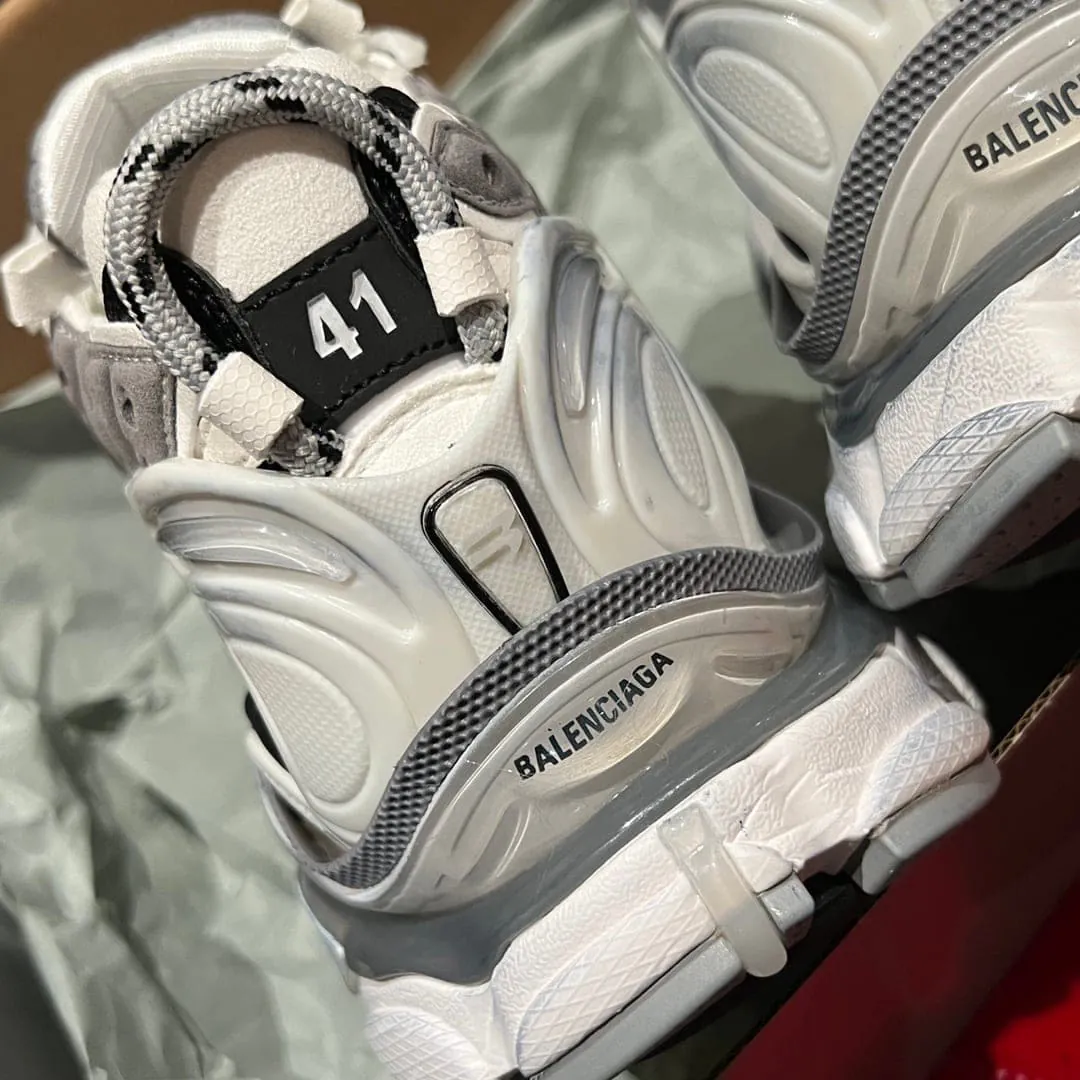 Balenciaga Runner Sneaker 7.0 in Black product thumbnail view 8