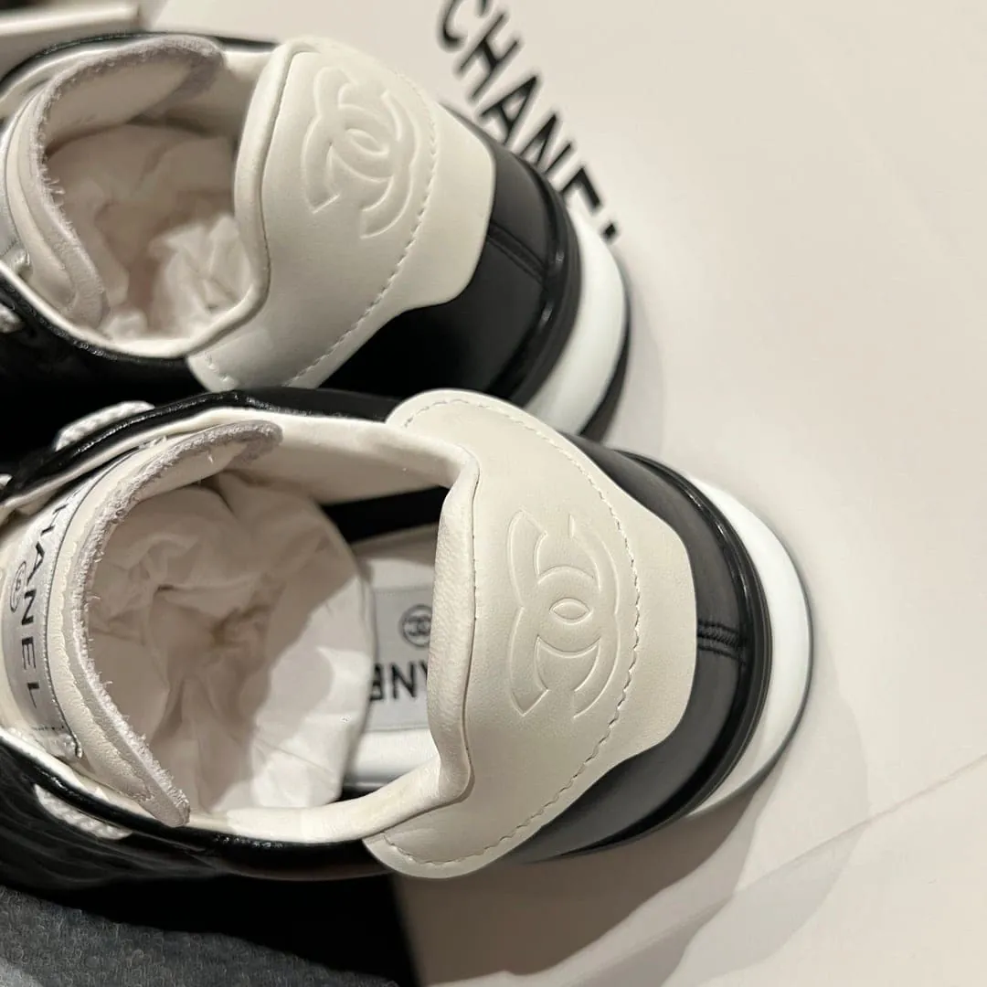 Chanel Sneaker in Black product thumbnail view 4