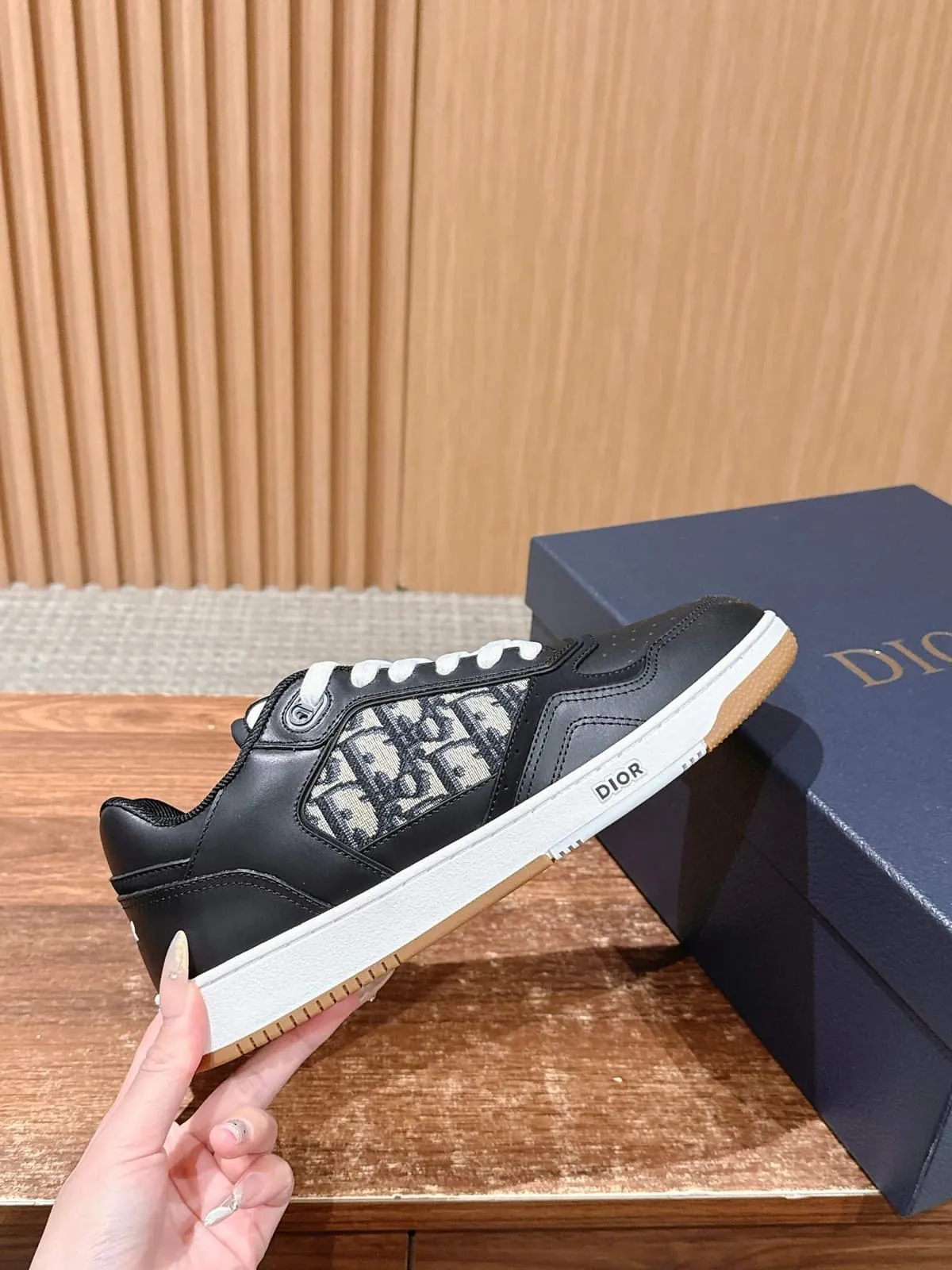Dior Sneakers B27 in Black product thumbnail view 5