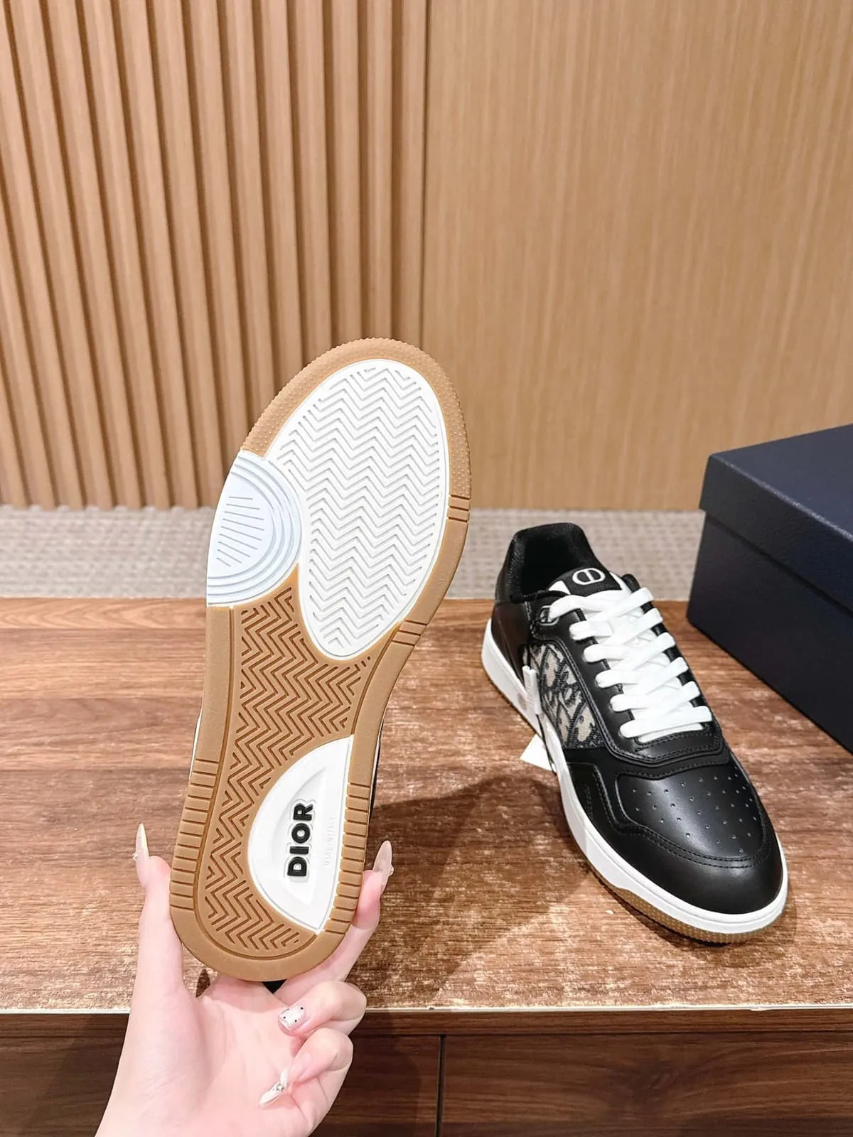 Dior Sneakers B27 in Black product thumbnail view 7