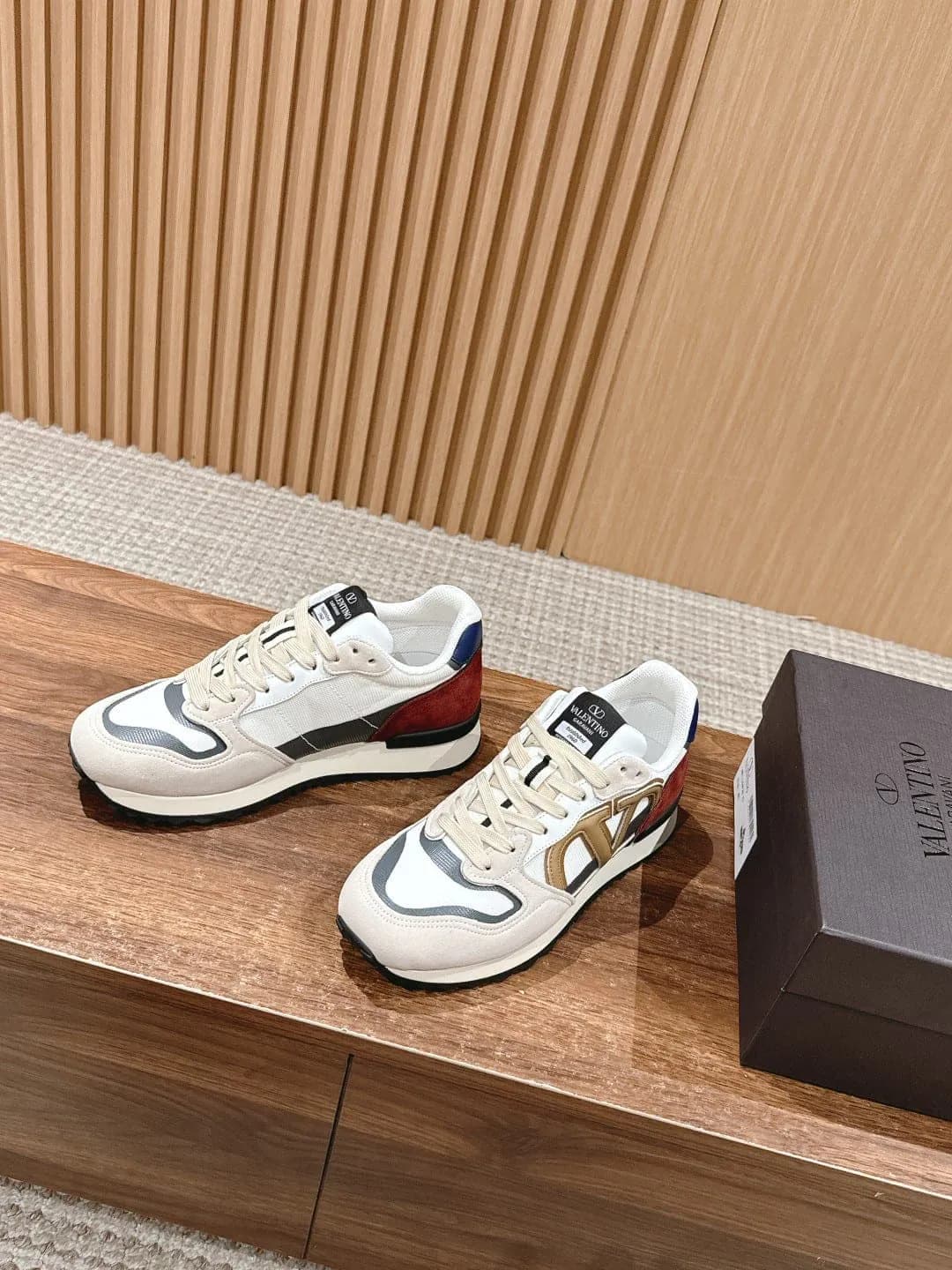 Vintage Runner in Bronze product thumbnail view 3