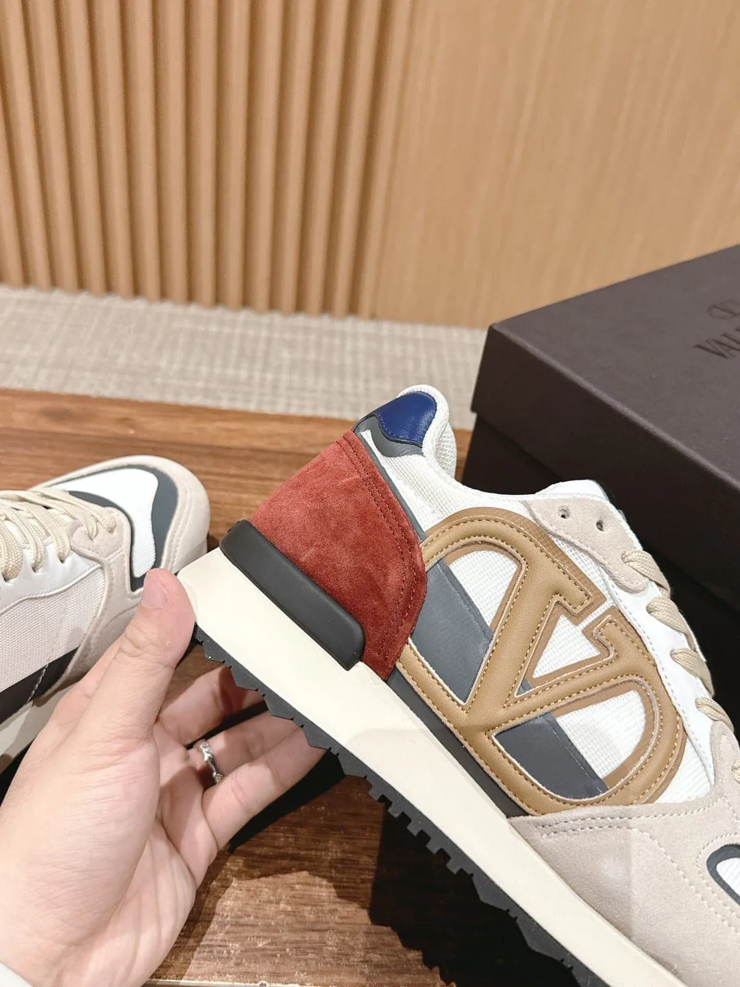 Vintage Runner in Bronze product thumbnail view 6